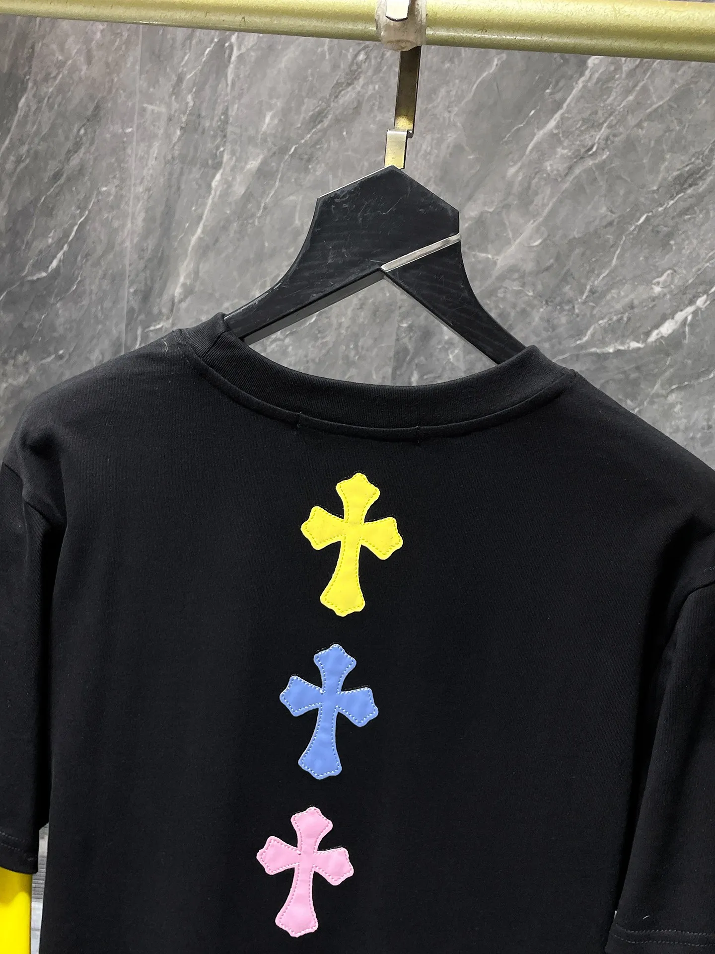 P176 Chrome Hearts Long T Series Heavy Industry Colored Leather Cross Contrast Color Fake Two-Piece Long Sleeve T-Shirt Same Style as Stars❤Specially Customized Version 1:1 High Weight Fabric Recommended Color: Black Code Number: S, M, L, XL